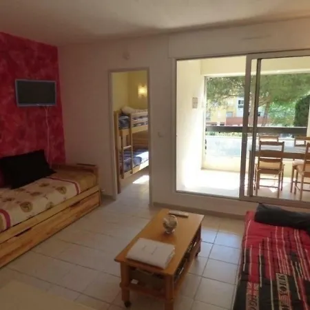 Caraibes 2 شقة *